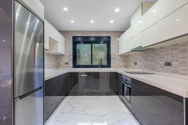 Villa independiente en Campoamor: 700 m2 de parcela y a un p - foto 4