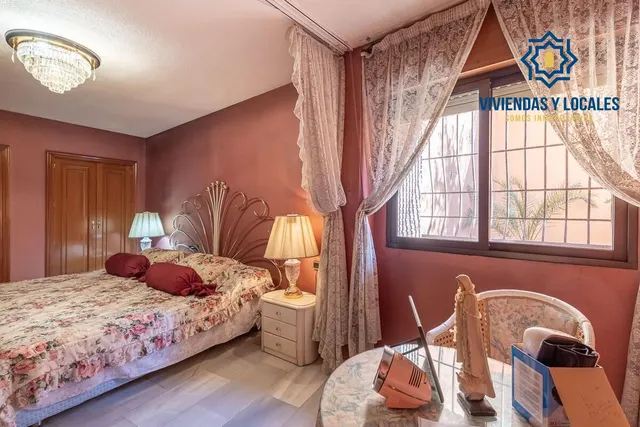 EXCLUSIVO PISO CON JARDÍN PRIVATIVO EN UNA DE LAS MEJORES URBANIZACIONES DE GRANADA — 32