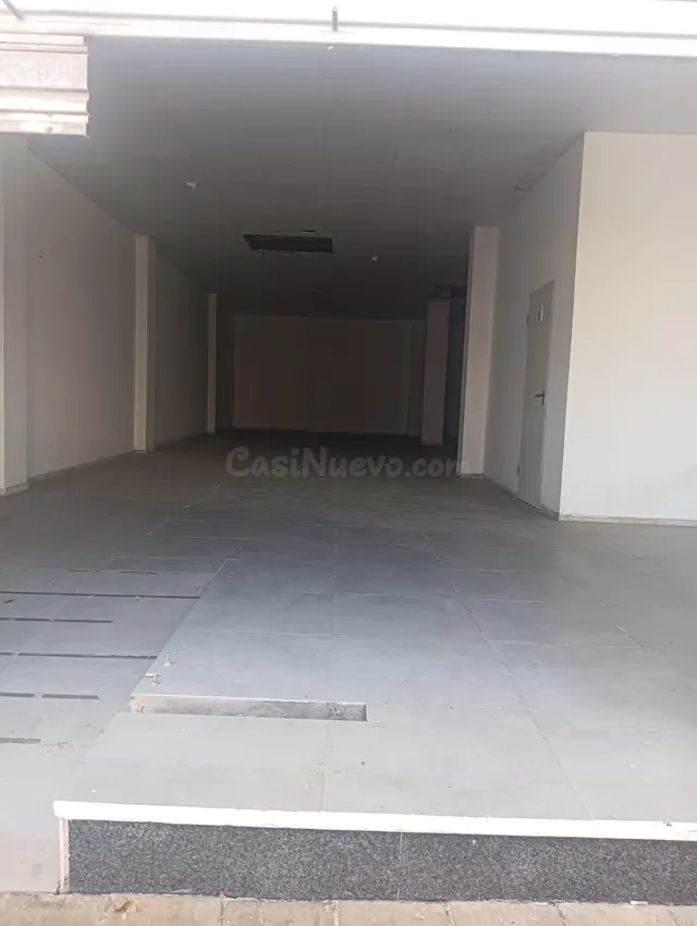 SE VENDE AMPLIO LOCAL COMERCIAL - foto 3
