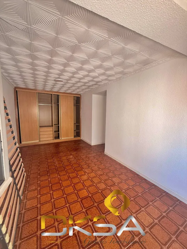 111 m2, 4 habitaciones y terraza comunitaria en un edificio familiar de Vila-real — 6