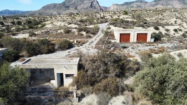 Se vende cortijo con espectaculares vistas - foto 2