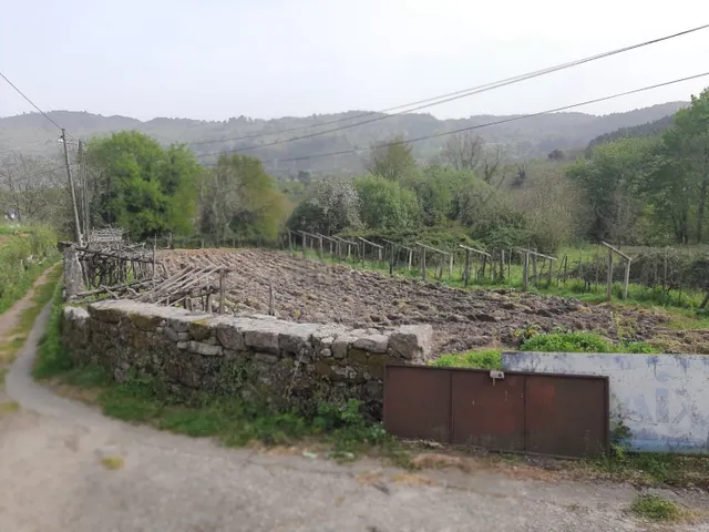 SOLAR en Ayuntamiento de Ourense. Bus urbano a 100 mts. — 3