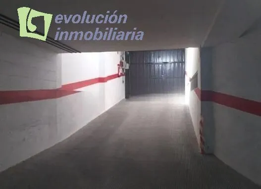 VENTA PLAZA DE PARKING EN ZONA DE LA UNIVERSIDAD. BURGOS — 3