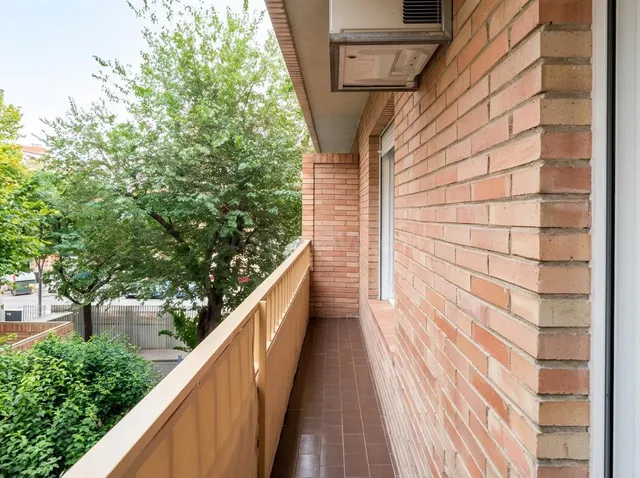 🏡 Amplio y Cómodo Piso en Alquiler de 4 Dormitorios | Zona P - foto 3