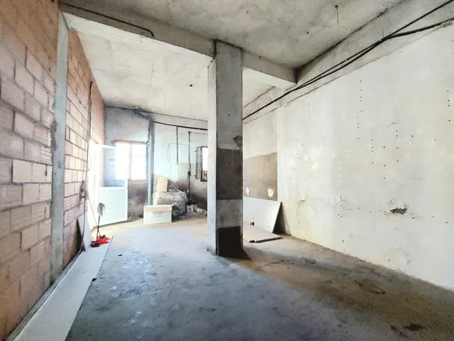 Local Comercial en Beniajan, Avenida Fabian Escribano — 11