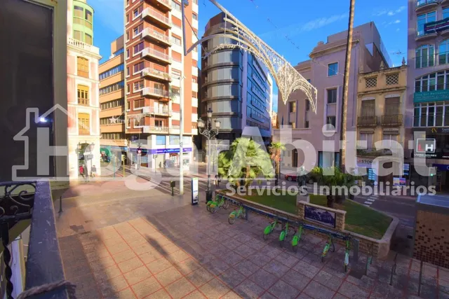 Despacho con varias oficinas en el centro — 39