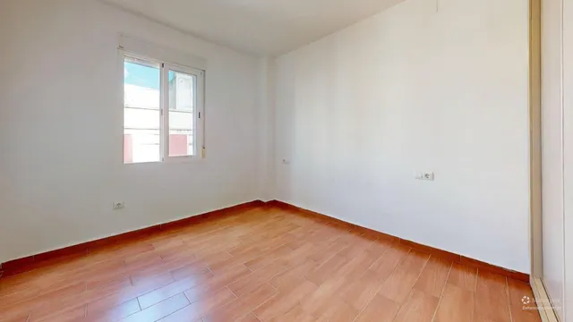 VIVIENDA REFORMADA, SITUADA EN CIUDAD JARDIN DE TRES habitaciones CONVERTIDOS EN DOS. IDEAL PARA INVERSORES!!! — 14