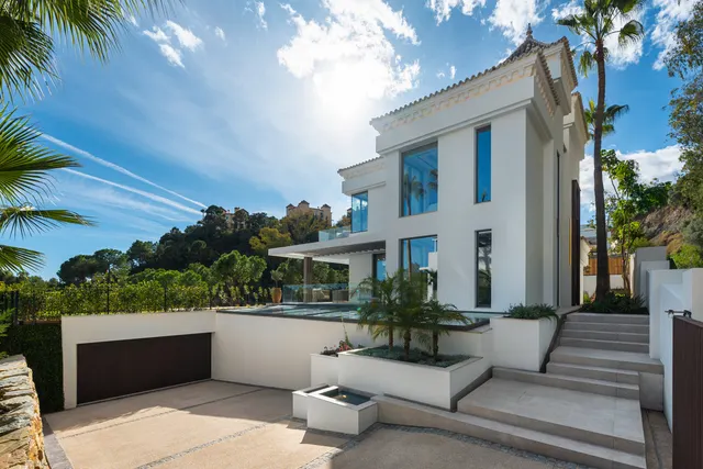 Chalet 6 habitaciones 771m² en venta - Costa del Sol — 31