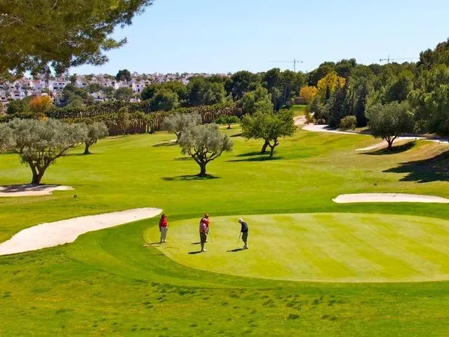 VILLA DE NUEVA CONSTRUCCIÓN DE 3 DORMITORIOS EN TORREVIEJA — 46