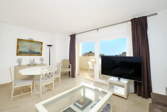 Amplio piso en el centro de Marbella – con vistas al mar y al Casco — 22