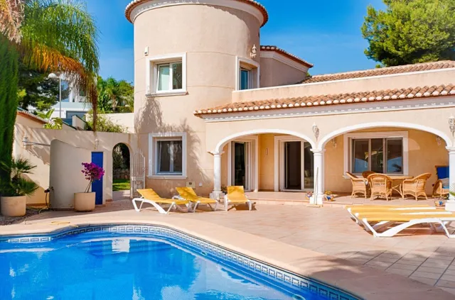 MAJESTUOSA VILLA CON VISTAS AL MAR, CERCA DE LA PLAYA DE LA FUSTERA, BENISSA — 34