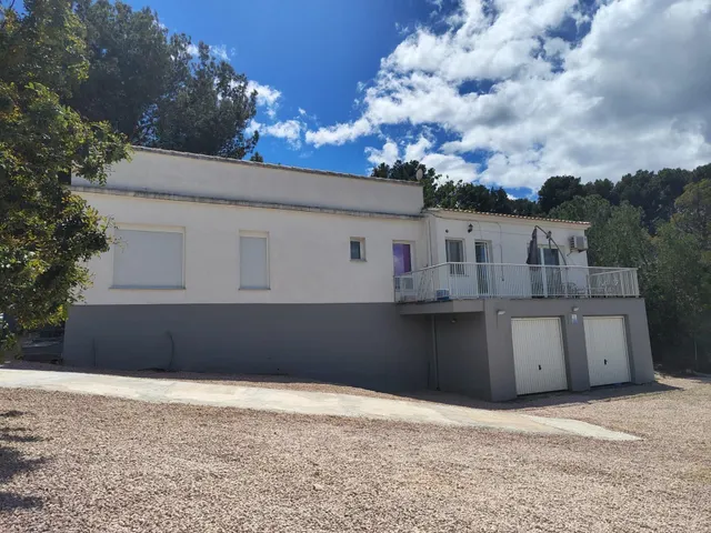 CHALET CON PARCELA Y VISTAS EN CUMBRES DE CALICANTO – ALQUILER TEMPORAL — 27