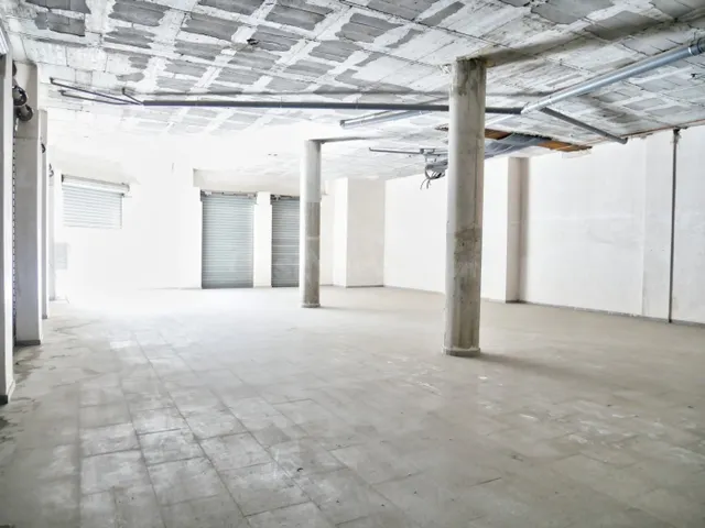 CONSIGUE UNO DE LOS MEJORES LOCALES COMERCIALES DE PETRER - foto 3