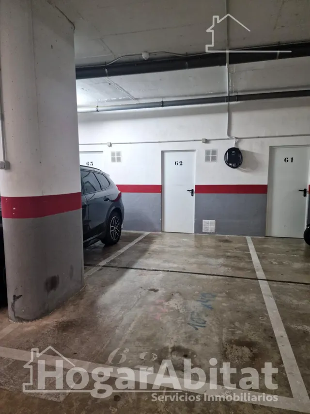 Seminuevo con piscina, garaje, trastero y terraza cerca del mar — 43