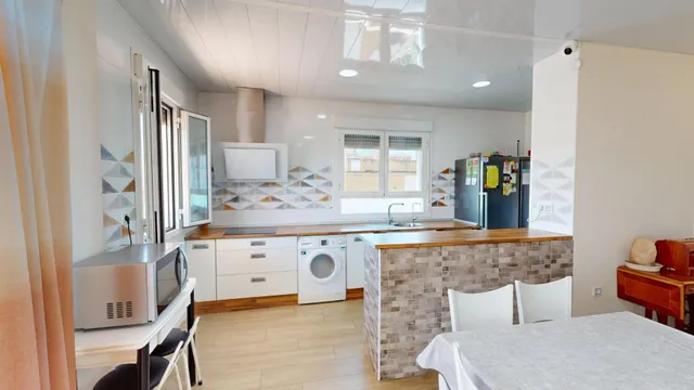 MAGNÍFICO CHALET EN ZONA LA JUNCOSA - foto 4