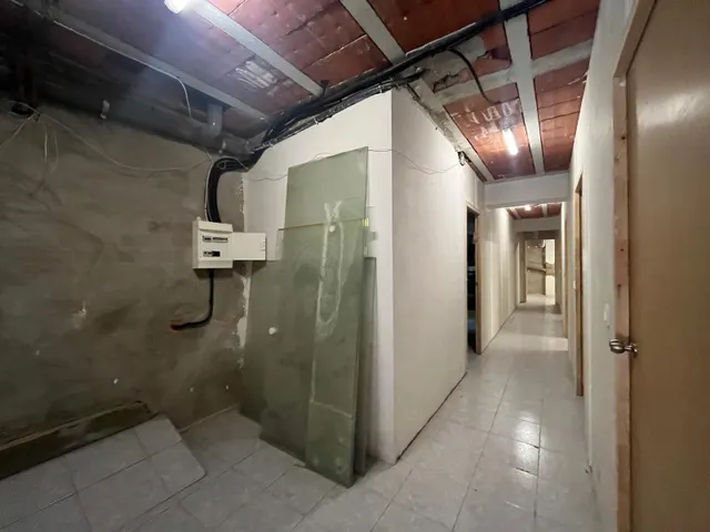 Oportunidad Local de 132m2 en Set Camins por 108.000€. — 21