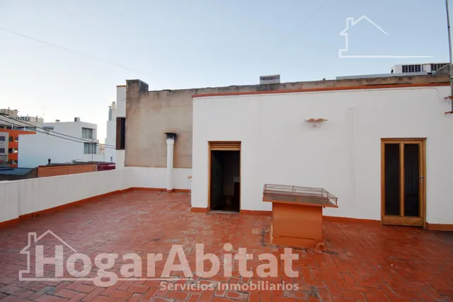 AMPLIA CASA CON LOCAL COMERCIAL, GARAJE Y TERRAZA — 11