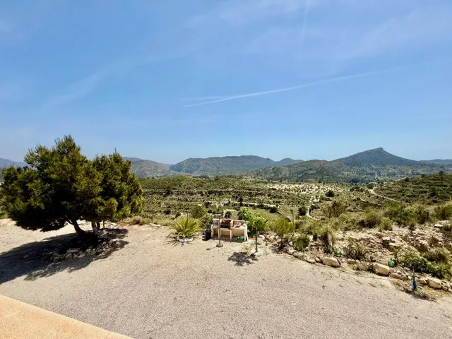 ESPECTACULAR VILLA DE LUJO CON PISCINA PRIVADA Y VISTAS AL PAISAJE EN RELLEU — 44