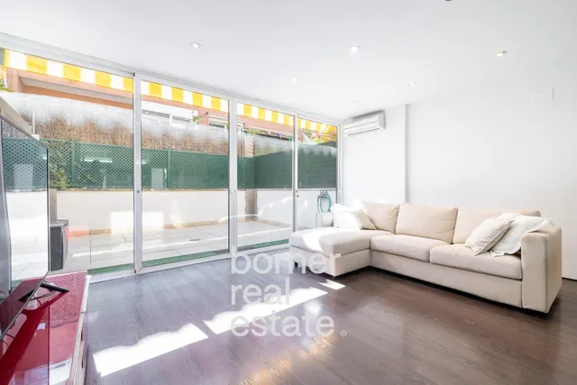 Chalet adosado en venta en Calle de Sant Josep — 6