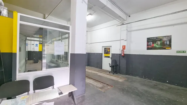 CÉNTRICO próximo a GRAN VIA/SAGASTA, LOCAL COMERCIAL de 235 m2. — 2