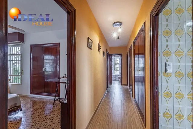 Gran casa con parcela y piscina en Cájar — 24