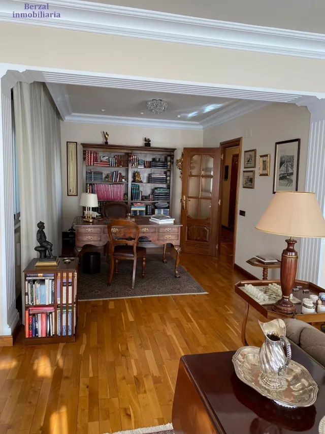 Piso en GRAN VIA , siete dormitorios. Orientación SUR. Dos garajes opcionales — 4