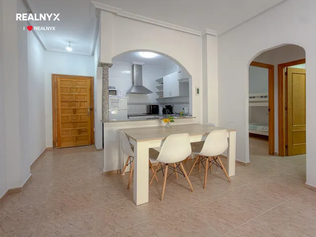Encantador apartamento tipo bungalow con amplia terraza y licencia turística + Piscina comunitaria + Amplio patio — 14