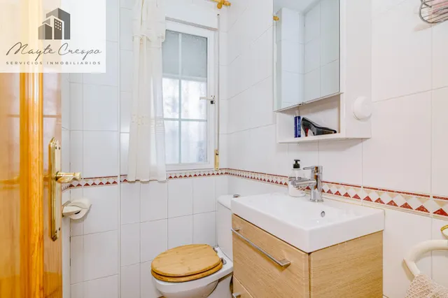 ¡AMPLIA CASA DE 4 DORMITORIOS, 3 BAÑOS Y CALEFACCIÓN CENTRAL EN LA ZUBIA! ✨ — 11