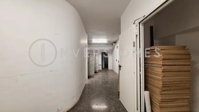 Local comercial 1084m² en alquiler - Sagrada Familia — 7