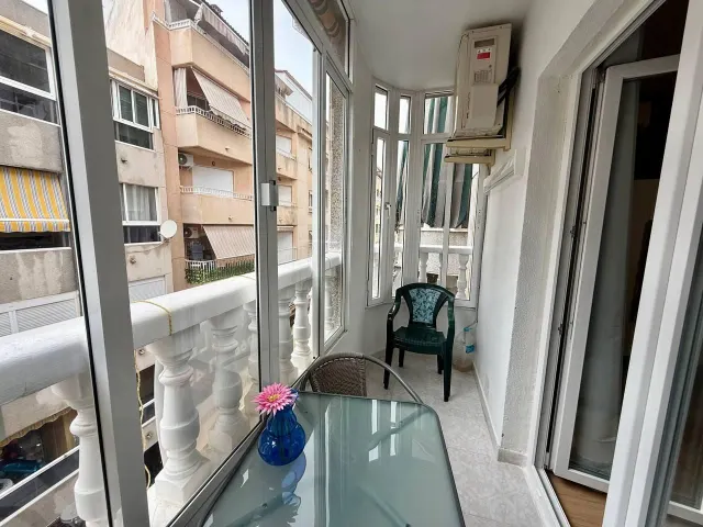Apartamento 1 habitación 54m² en venta - Estacion de autobuses — 23