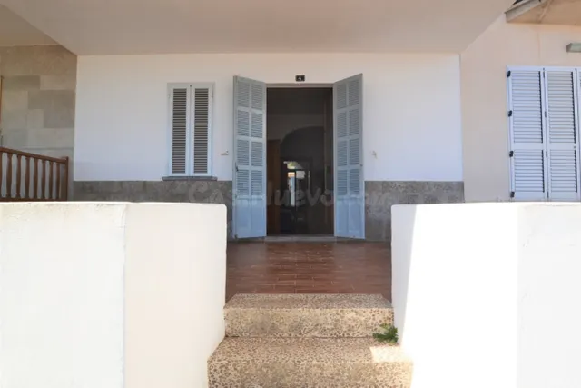 Casa de dos plantas en frente del mar - foto 2