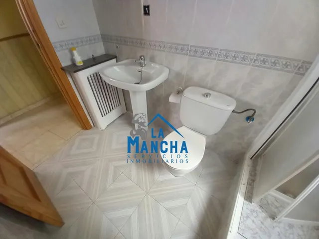 *95.000€* inmobiliaria la mancha vende preciosa casa de 3 habitaciones en el pueblo de Barrax ( Albacete ). — 39