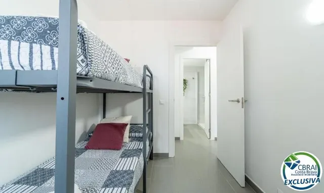 GRAN RESERVA Moderno apartamento reformado con piscinas y amplios jardines comunitarios — 15