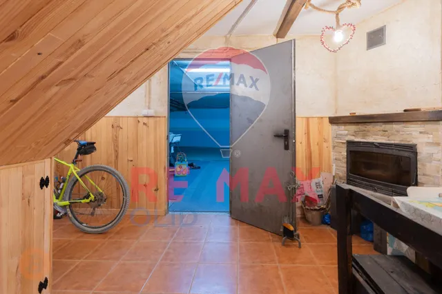 En venta Chalet adosado unifamiliar en Santovenia de Pisuerga — 8