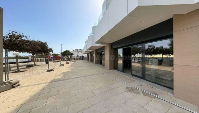 SE VENDE CENTRO COMERCIAL EN LA MISMA PLAYA DE LA GARITA, TE - foto 5