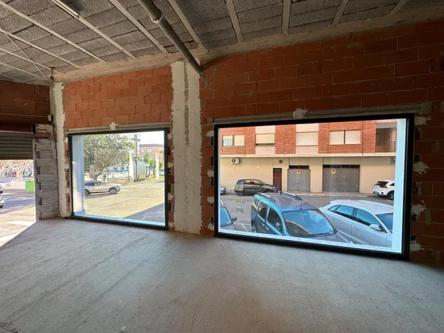 Gran local comercial con vistas al Paseo Cervantes de Pego — 8