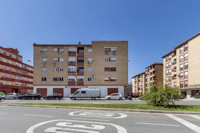 Piso junto Camino Bajo de Huetor — 18