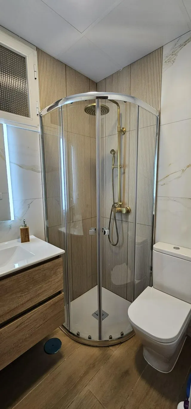 Piso reformado de 75m2 equipado para entrar a vivir, con patio privado en el Centro — 12