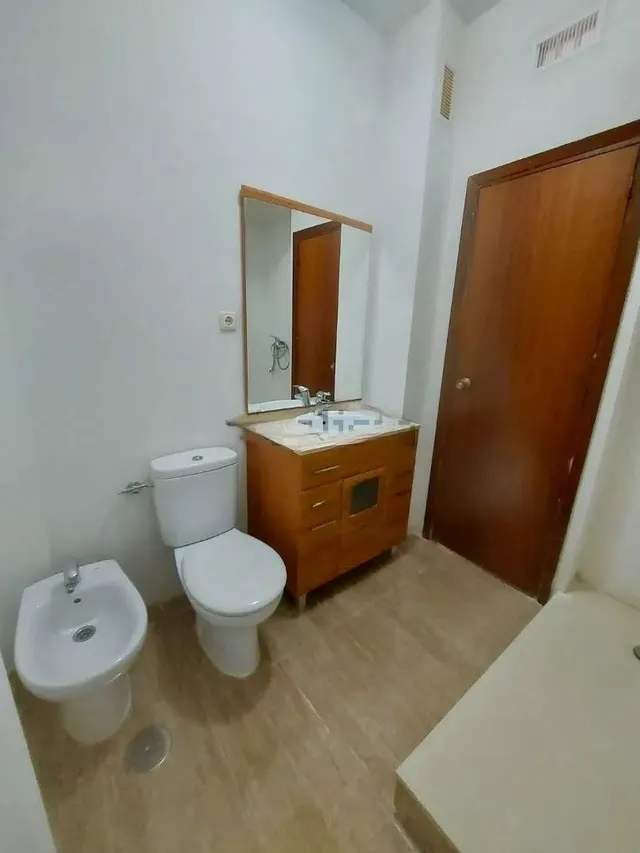 PISO DE 3 DORMITORIOS JUNTO AL JARDÍN DEL SALITRE | 6ª PLANTA, ASCENSOR Y MUCHA LUZ — 12
