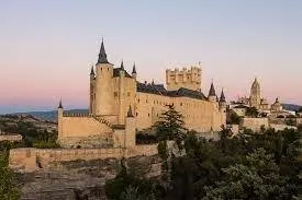 TAPIAS BELLIDO VENDE  PARCELA  EN SEGOVIA CON VISTAS AL ALCÁZAR. — 14