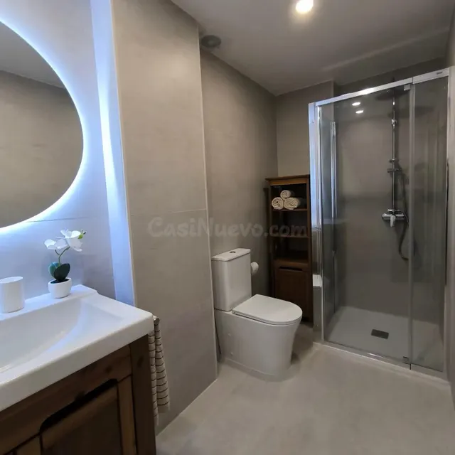 Ático dúplex de diseño totalmente reformado en pleno centro  - foto 5
