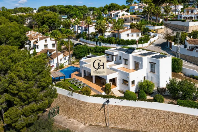 VILLA LIRIA · CALMA MEDITERRANEA EN EL PORTET MORAIRA