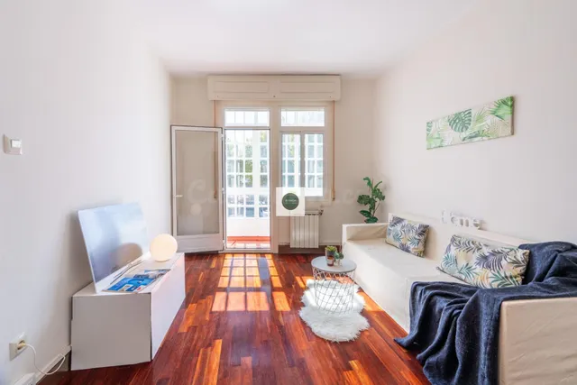 Alegre piso con encanto, muy luminoso y a un paso del mar en - foto 5