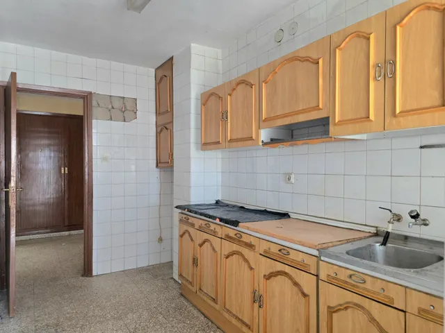 Luminoso piso  con ascensor en el Zaidín, ¡ideal para inversores! — 26