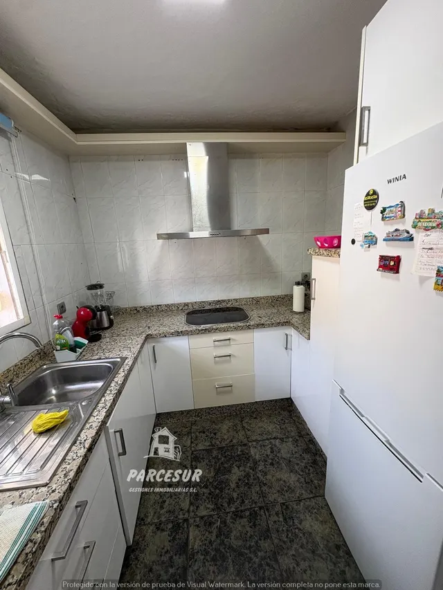 Finca de 1.250 m2 con 2 casas independientes y piscina — 9