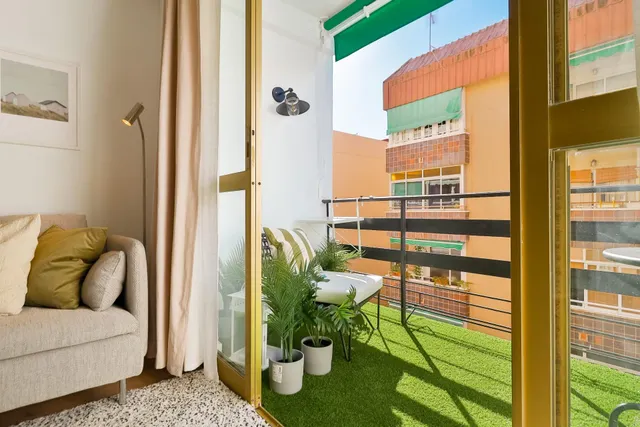 ¡¡¡¡¡ ATENCIÓN INVERSORES!!!!  PISO DE 4 habitaciones CON LICENCIA TURÍSTICA CON ALTA RENTABILIDAD — 17