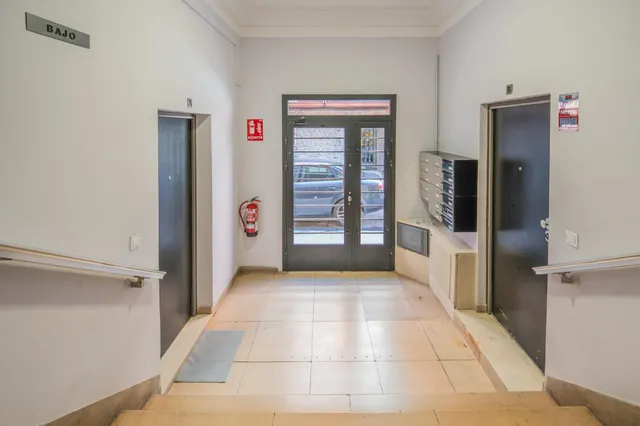 Piso exterior con terraza y mucha luz junto a marqués de vadillo — 23