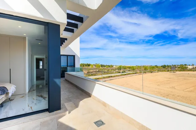 VILLAS DE OBRA NUEVA EN PILAR DE LA HORADADA EN EL CAMPO DE GOLF — 35