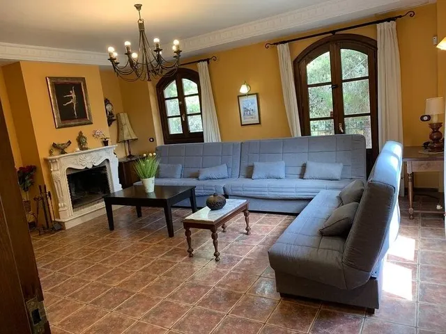 Villa 6 habitaciones 300m² en venta - Urbanizaciones — 6