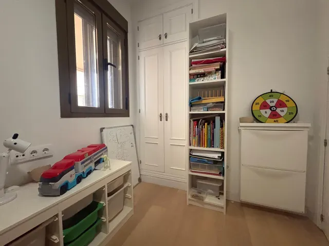 Piso de 3 dormitorios y 2 baños con terraza, piscina y garaje cerrado en La Ermita, Algeciras — 20